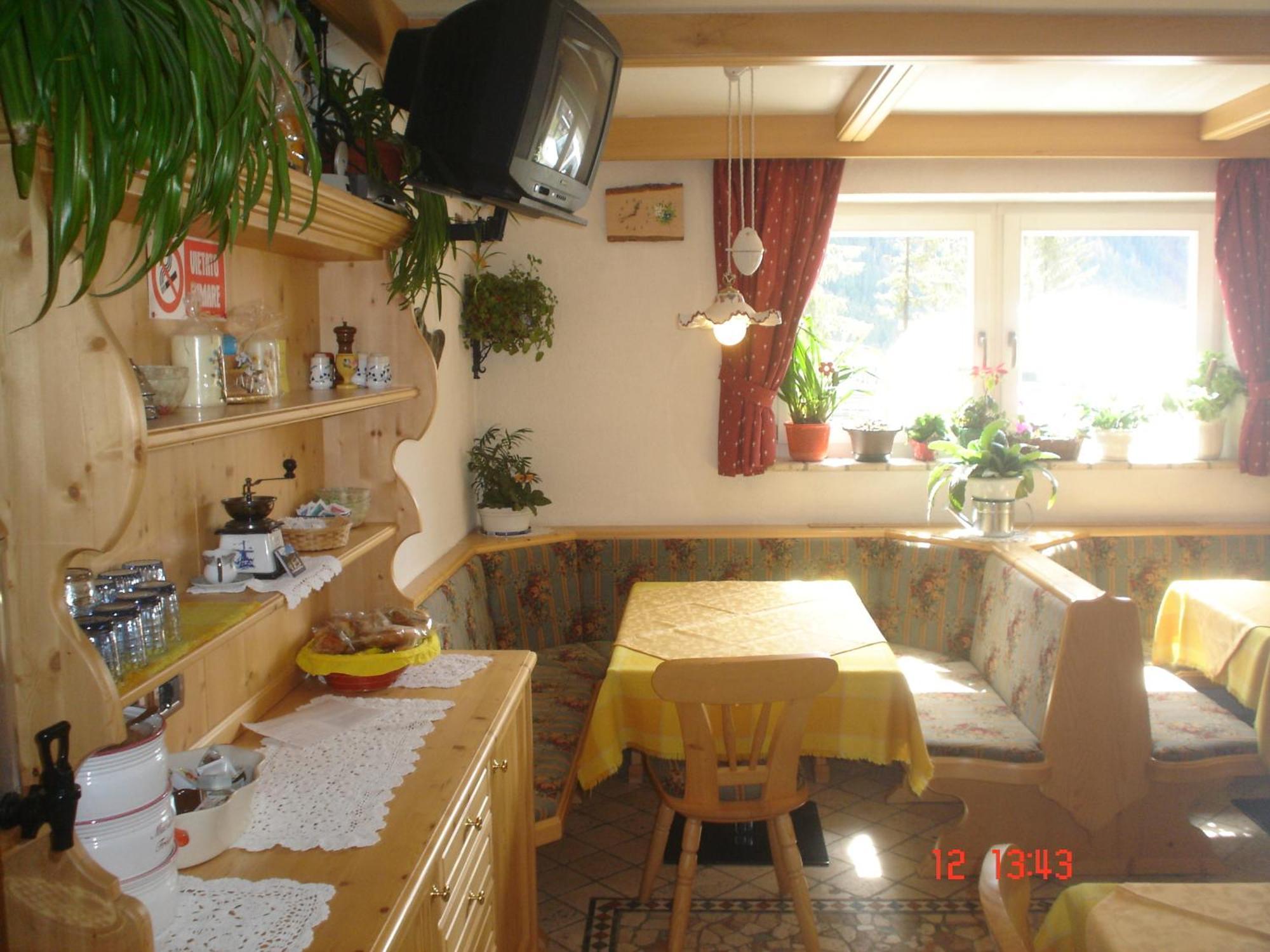 Garni Villa Cecilia Mazzin Bagian luar foto