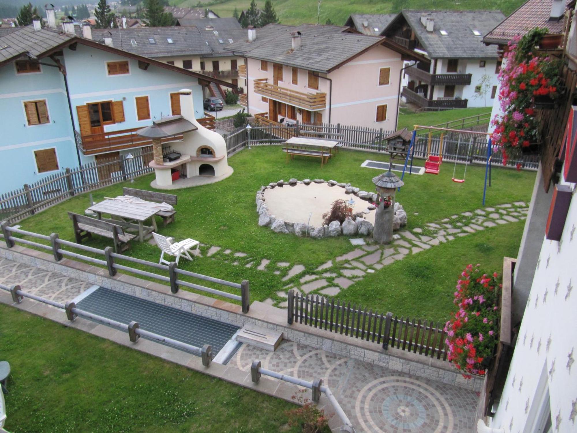 Garni Villa Cecilia Mazzin Bagian luar foto